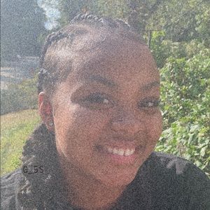 Meet your Posher, Camille